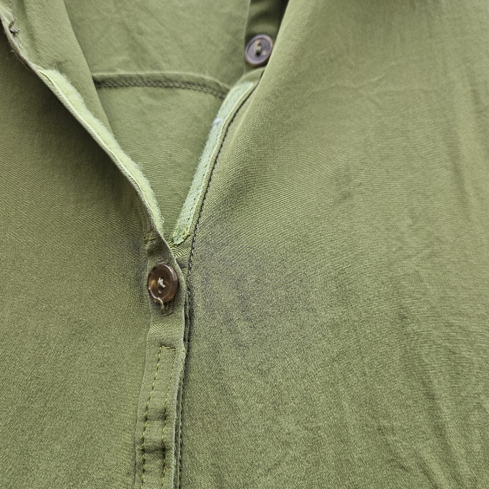 100% Silk Leaf Green Button Down - Picture 4 of 7